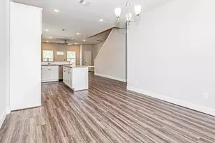 8214 Parker Dr, Houston, TX 77078 - Photo 6