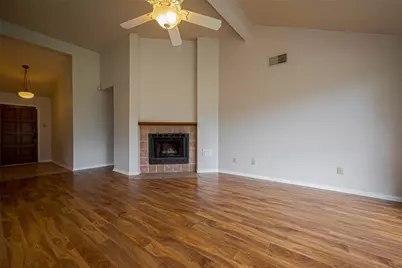 3007 Cloverdale, League City, TX 77573 - Photo 4