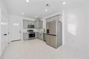 7710 Independence St, Houston, TX 77051 - Photo 6