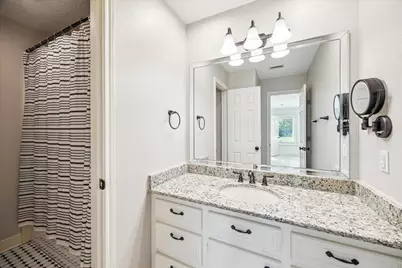 30 Halfmoon Court, The Woodlands, TX 77380 - Photo 22