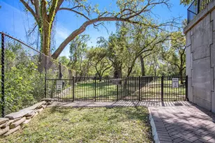 101 Westcott St, Houston, TX 77007 - Photo 32