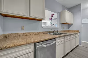 8091 El Mundo St, Houston, TX 77054 - Photo 10