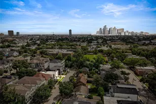 1710 Maryland St, Houston, TX 77006 - Photo 2
