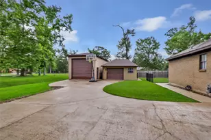 30 Little John Ln, Dayton, TX 77535 - Photo 6