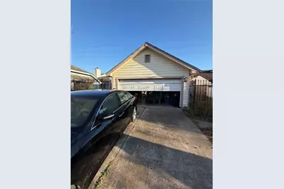 11820 Spring Grove Drive, Houston, TX 77099 - Photo 2