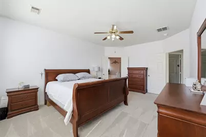 8126 Buffalo Springs Court, Sugar Land, TX 77479 - Photo 16