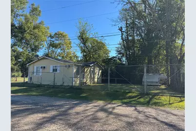 915 Martin Luther King Drive, Livingston, TX 77351 - Photo 20