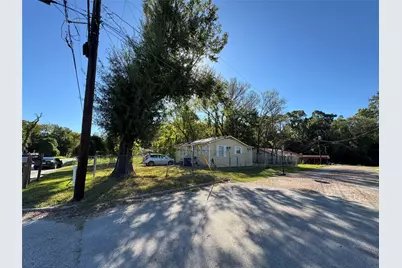 915 Martin Luther King Drive, Livingston, TX 77351 - Photo 4