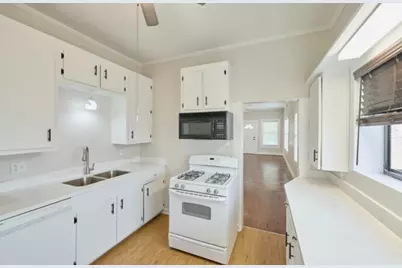 219 W 13th Street, Houston, TX 77008 - Photo 22