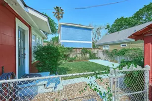 219 W 13th St, Houston, TX 77008 - Photo 10