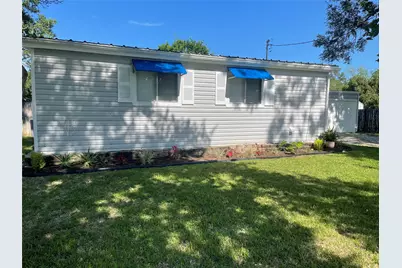 218 N Ormsby Street, Alvin, TX 77511 - Photo 1