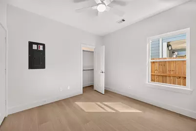 959 Ringold Street #A/B, Houston, TX 77088 - Photo 10