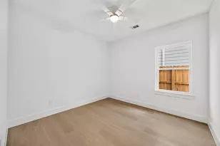 959 Ringold St, Houston, TX 77088 - Photo 8