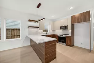 959 Ringold St, Houston, TX 77088 - Photo 4