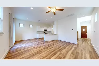 155 Benjis Place, The Woodlands, TX 77380 - Photo 6