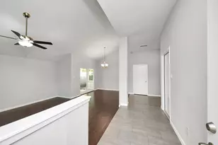 11122 Windmark Pl, Houston, TX 77099 - Photo 8