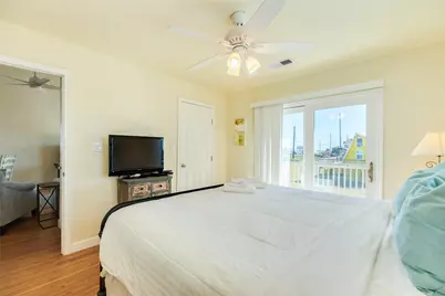 4215 San Jacinto Drive, Galveston, TX 77554 - Photo 34