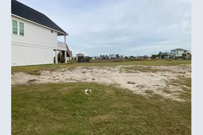 710 Vista Bella, Galveston, TX 77554 - Photo 4