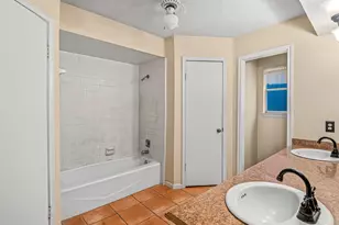 11711 Hillbrook Dr, Houston, TX 77070 - Photo 24