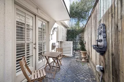 126 Oak Place Drive, Houston, TX 77006 - Photo 20