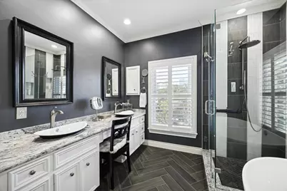 126 Oak Place Drive, Houston, TX 77006 - Photo 14