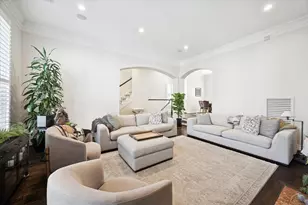 126 Oak Pl Dr, Houston, TX 77006 - Photo 8