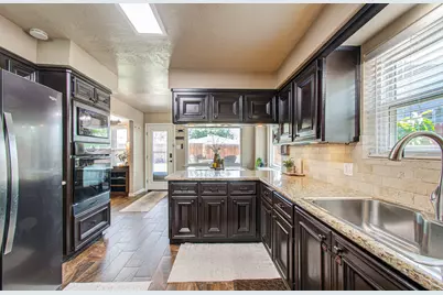 9834 Pinehurst Street, Baytown, TX 77521 - Photo 8