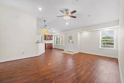 7214 Deep Forest Drive, Houston, TX 77088 - Photo 14