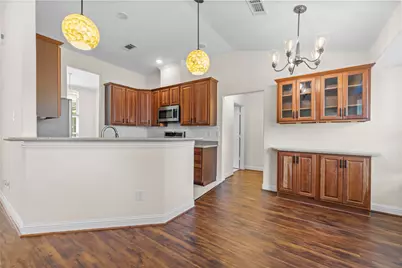 7214 Deep Forest Drive, Houston, TX 77088 - Photo 18
