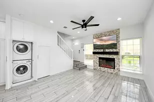 3600 Jeanetta St, Houston, TX 77063 - Photo 12