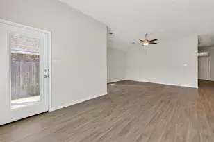 14371 N Summerchase Cir, Willis, TX 77318 - Photo 12