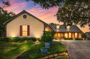 303 Longview Dr, Sugar Land, TX 77478 - Photo 1