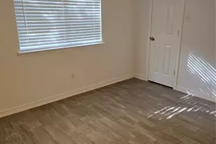 7611 Seminole St, Baytown, TX 77521 - Photo 16