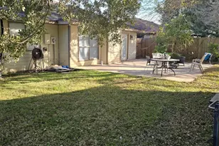 7611 Seminole St, Baytown, TX 77521 - Photo 24