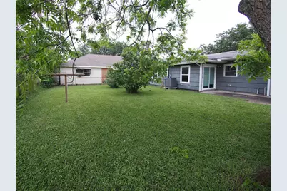 112 Tuna Street, Galveston, TX 77550 - Photo 6