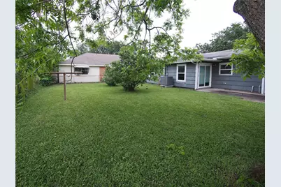 112 Tuna Street, Galveston, TX 77550 - Photo 6