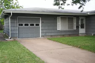 112 Tuna St, Galveston, TX 77550 - Photo 2