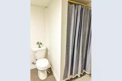 1032 N Selwyn Rd, Crystal Beach, TX 77650 - Photo 22