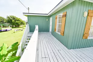 1032 N Selwyn Rd, Crystal Beach, TX 77650 - Photo 20