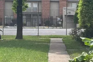 10501 South Dr, Houston, TX 77099 - Photo 2