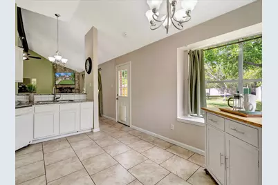5521 Winding Brook Drive, Dickinson, TX 77539 - Photo 10