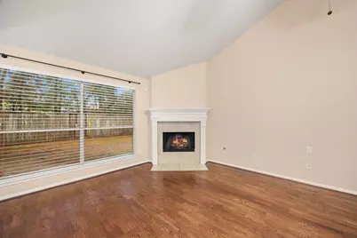 135 S Delta Mill Circle, The Woodlands, TX 77385 - Photo 8