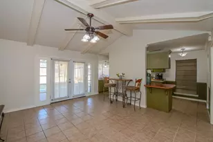 820 Enfield Ln, Beaumont, TX 77707 - Photo 6