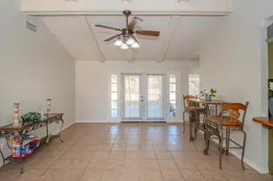 820 Enfield Ln, Beaumont, TX 77707 - Photo 14