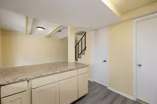 907 Gardenwalk Dr, La Porte, TX 77571 - Photo 12