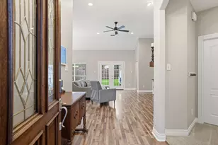 199 Kings Point St, Conroe, TX 77356 - Photo 4