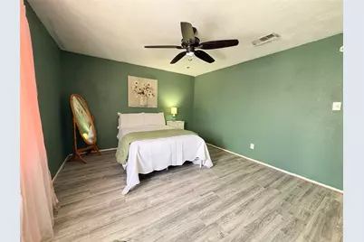 17119 Blackhawk Boulevard, Friendswood, TX 77546 - Photo 32