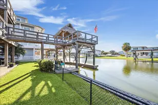 21918 Lampasas Dr, Galveston, TX 77554 - Photo 28