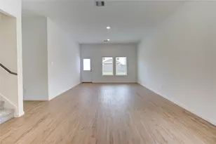 9910 Oakheath Blf Dr, Baytown, TX 77521 - Photo 8