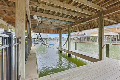 146 Tamana Drive, Galveston, TX 77554 - Photo 28